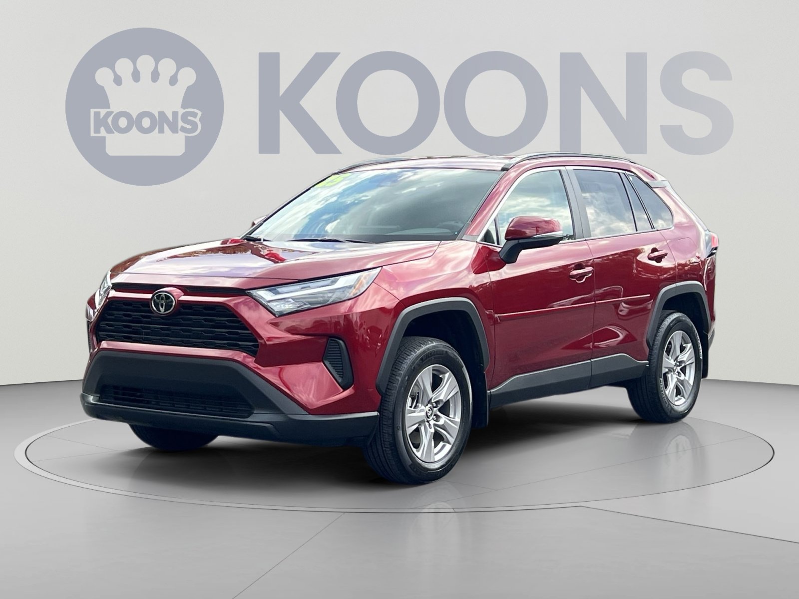 Used 2025 Toyota RAV4 XLE AWD/4WD image 4
