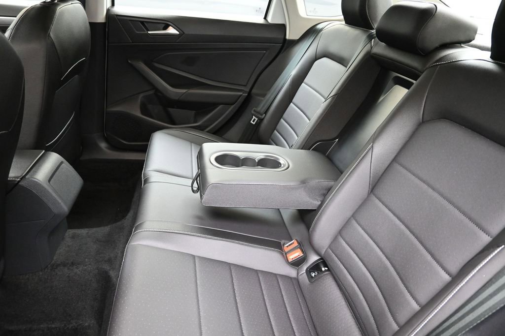 Used 2023 Volkswagen Jetta SE w/ Panoramic Sunroof Package FWD image 20