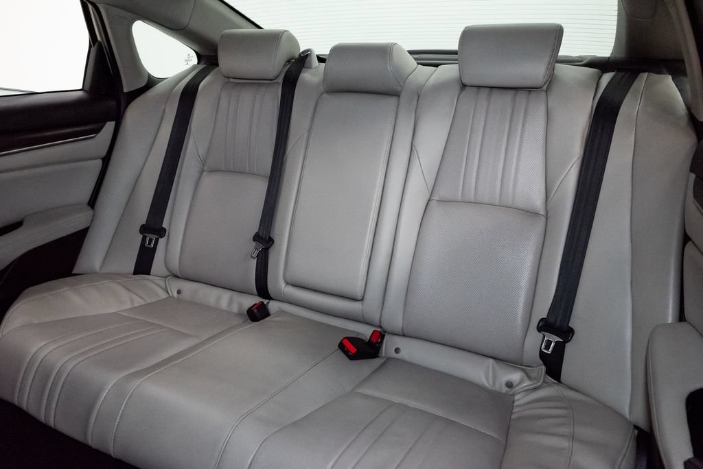 Used 2018 Honda Accord Touring image 23