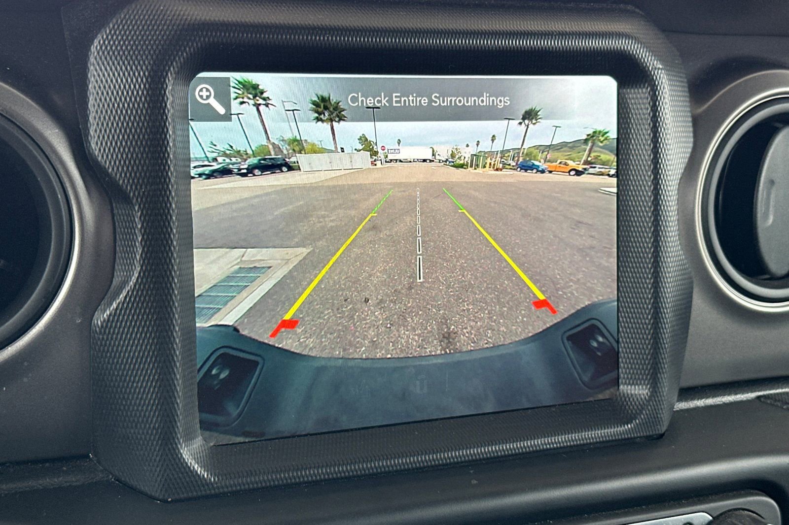 Used 2021 Jeep Gladiator Willys image 18