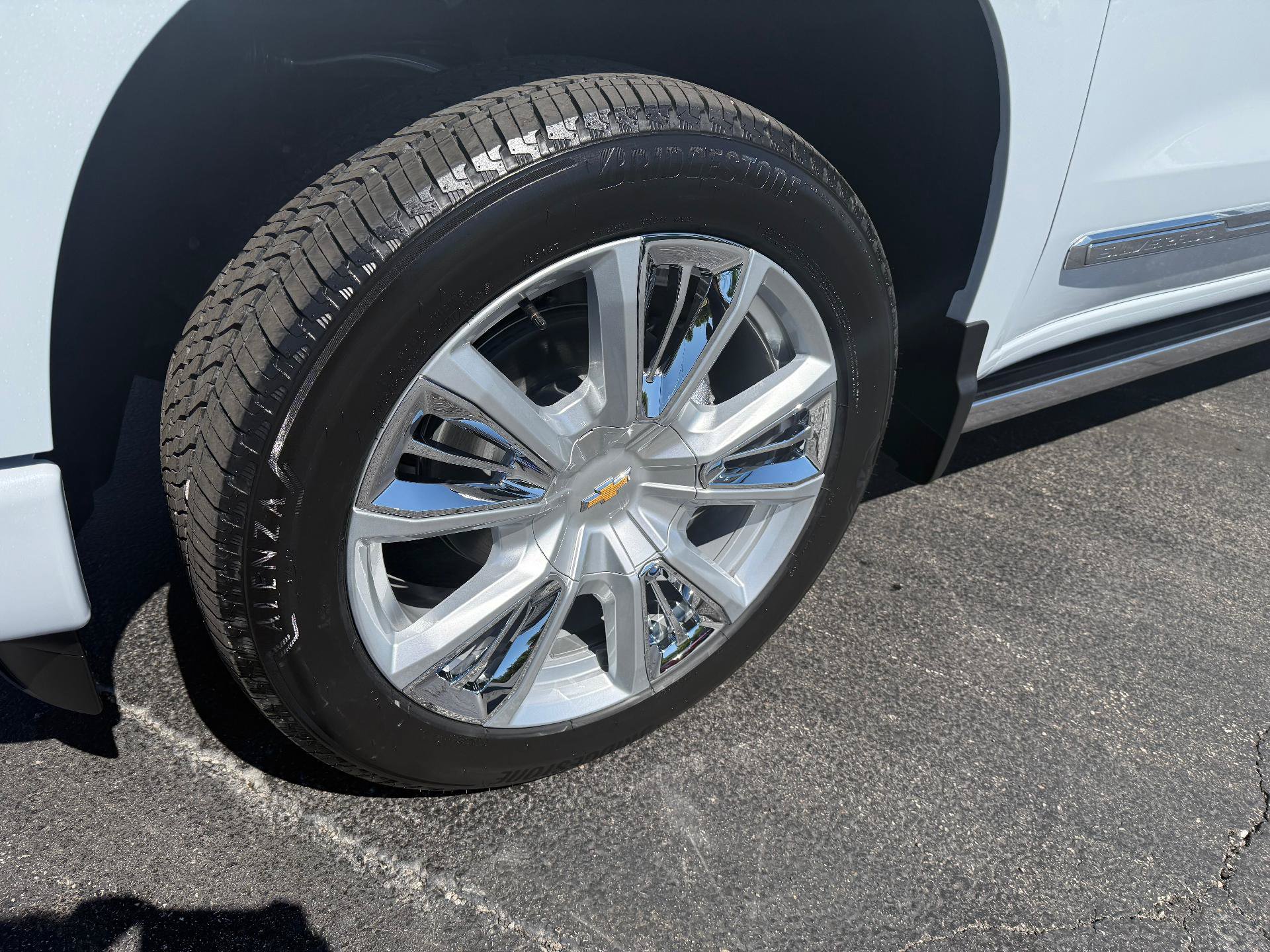 New 2026 Chevrolet Silverado 1500 High Country AWD/4WD image 9