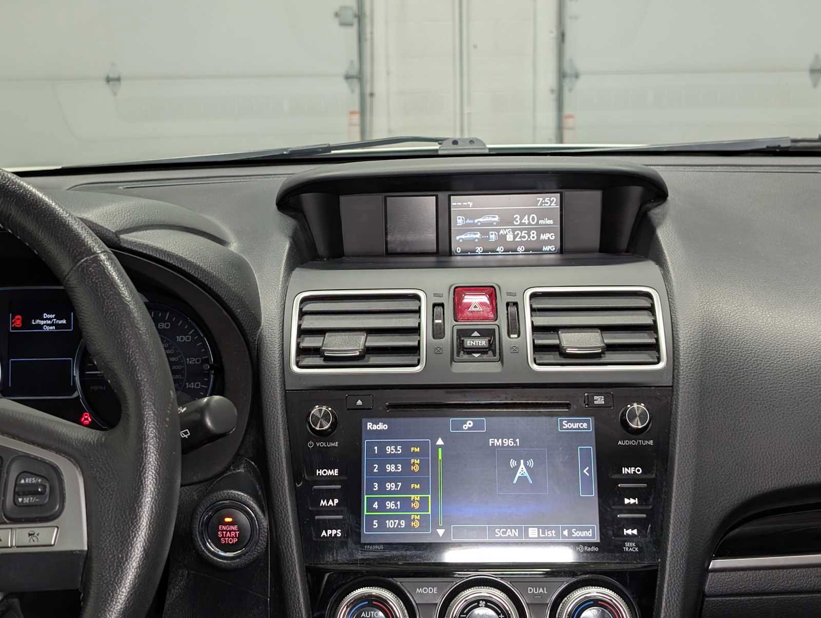 Used 2018 Subaru Forester 2.5i Touring w/ Popular Package #3B image 19