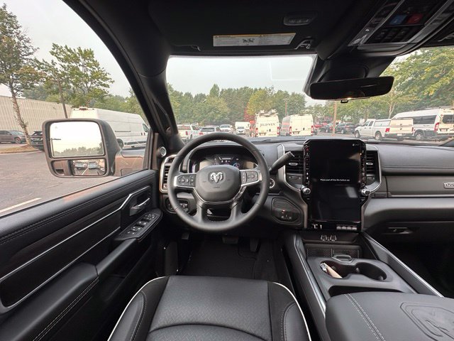 New 2026 RAM 2500 Laramie AWD/4WD image 14