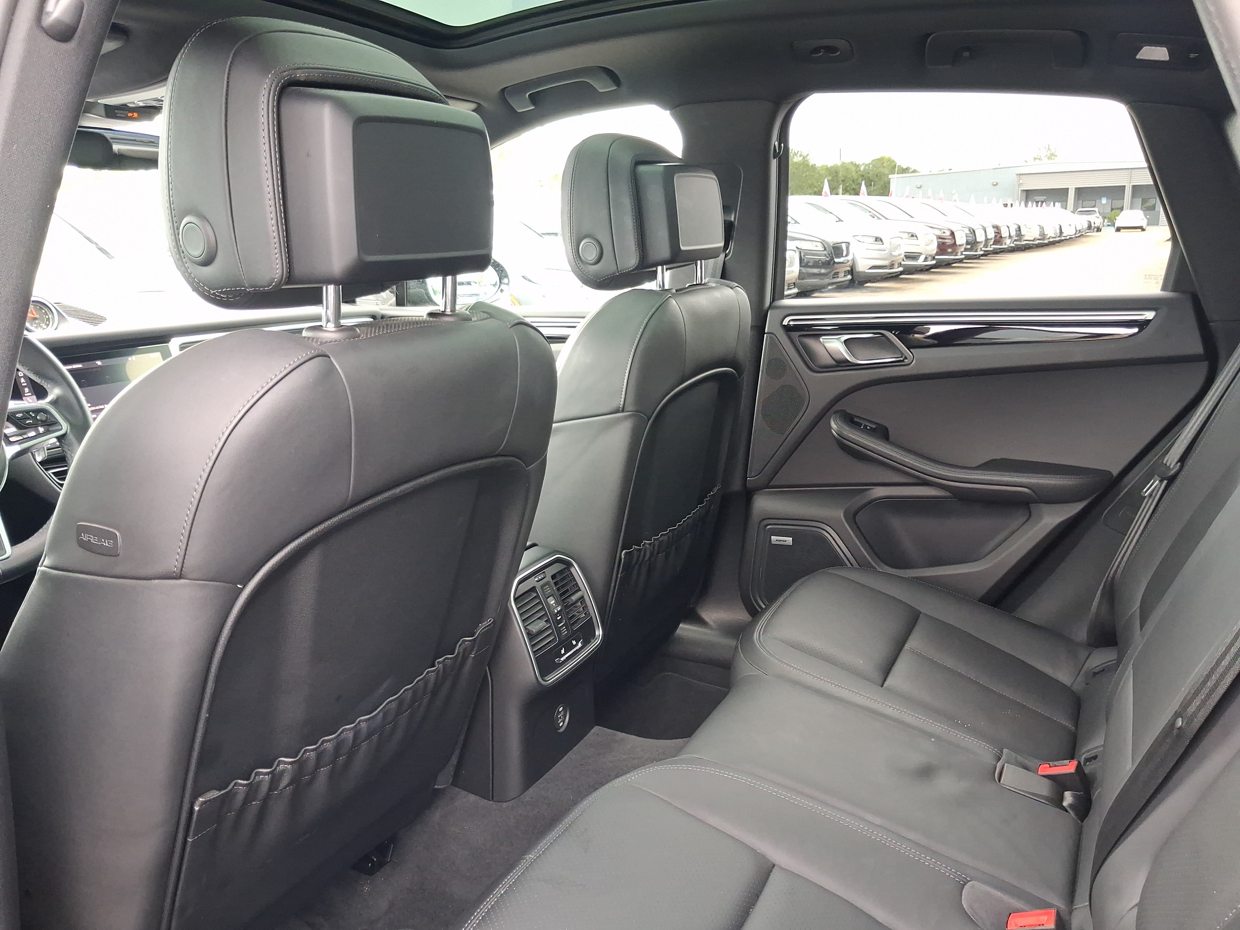 Used 2019 Porsche Macan S AWD/4WD image 5