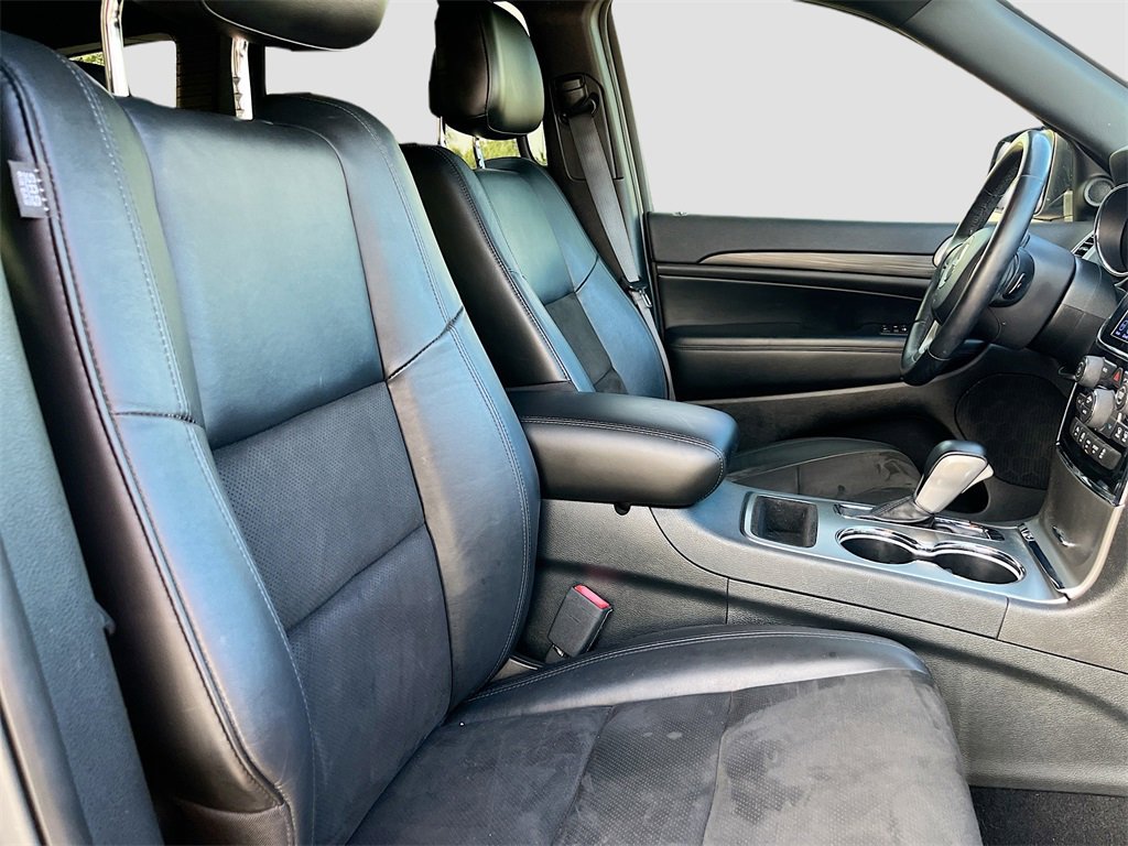 Used 2020 Jeep Grand Cherokee Altitude image 28