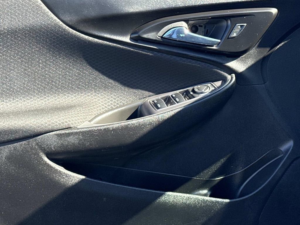 Used 2023 Chevrolet Malibu LT image 18