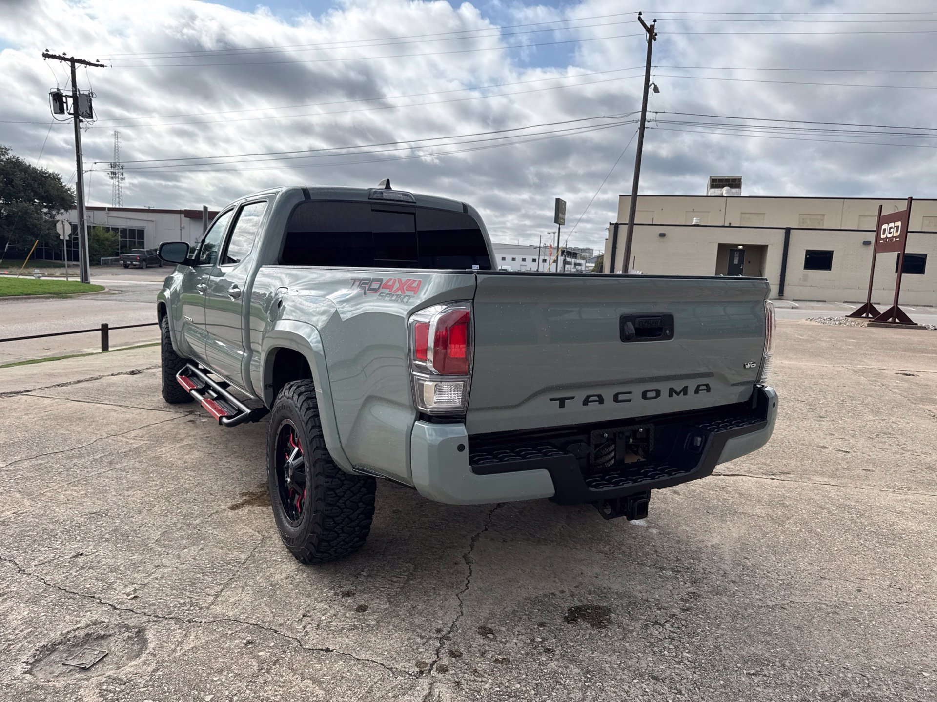 Used 2022 Toyota Tacoma TRD Sport w/ Technology Package AWD/4WD image 7