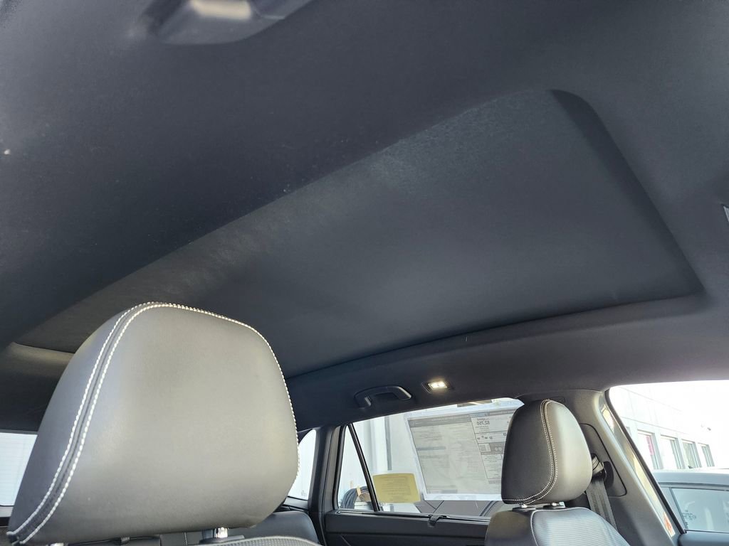 New 2026 Volkswagen Atlas Cross Sport SEL R-Line image 12