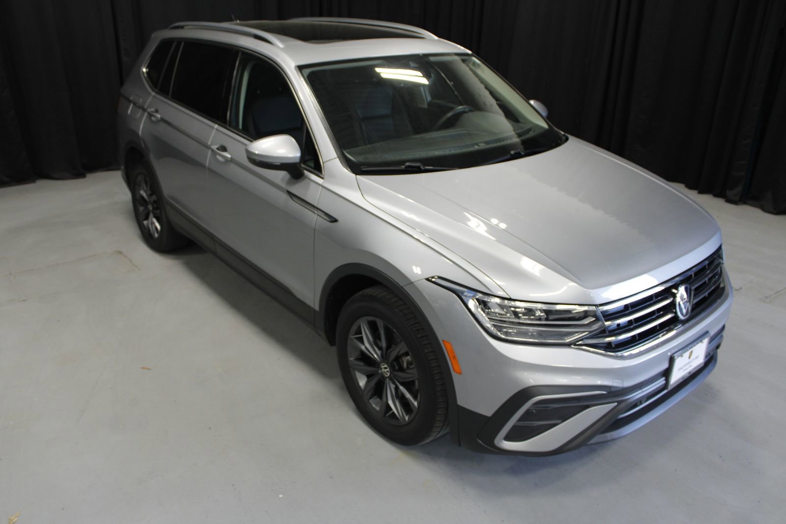 Used 2022 Volkswagen Tiguan SE image 11