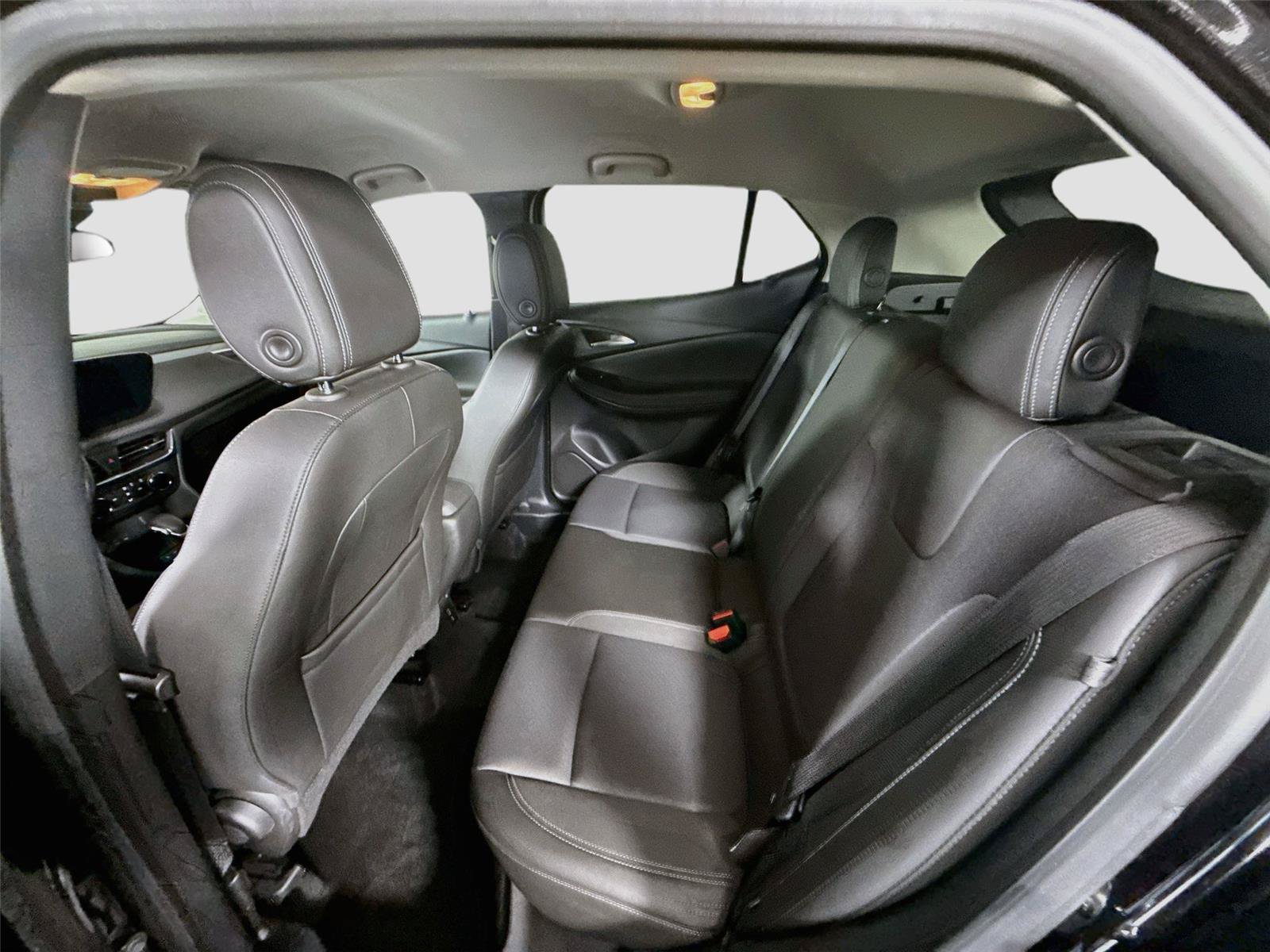 Used 2025 Buick Encore GX Preferred AWD/4WD image 15