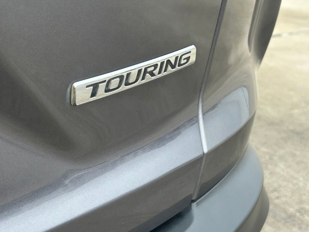 Used 2018 Honda CR-V Touring image 11