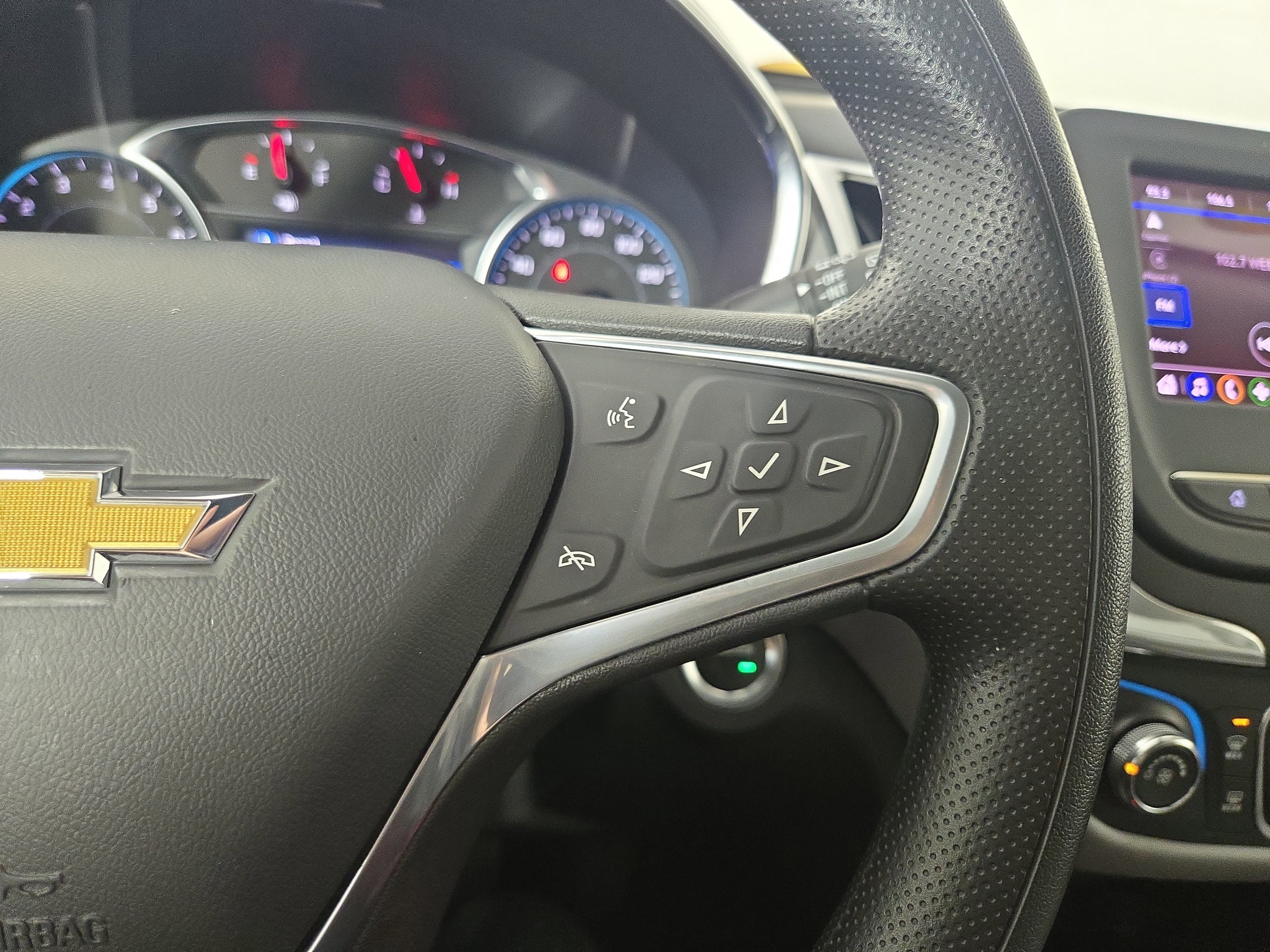 Used 2022 Chevrolet Equinox LS w/ LS Convenience Package image 16