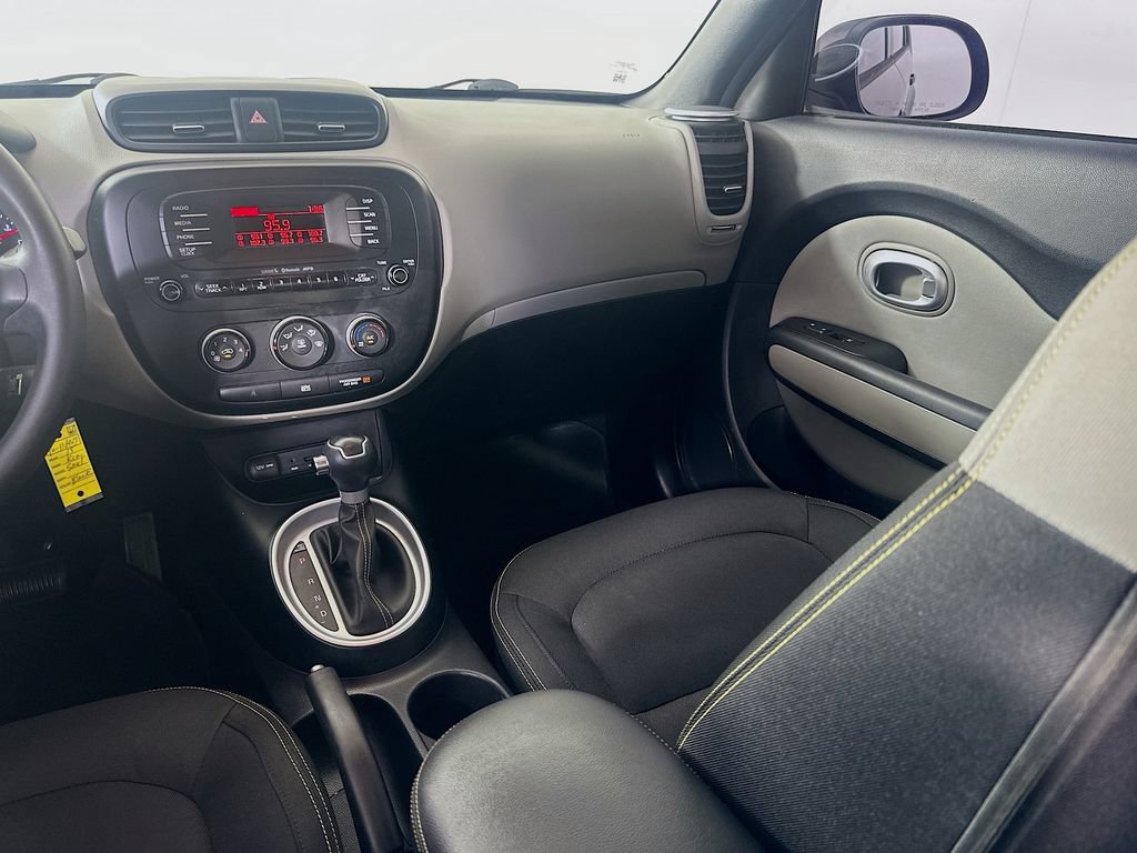 Used 2015 Kia Soul + FWD image 21