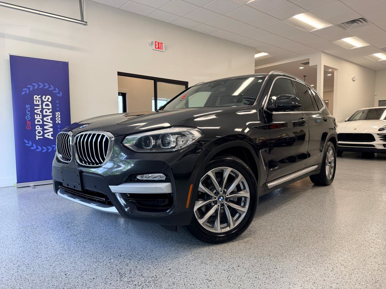 Used 2018 BMW X3 xDrive30i AWD/4WD image 2