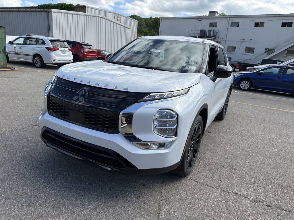 New 2026 Mitsubishi Outlander LE FWD image 10