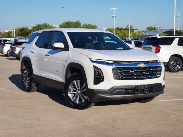 Used 2026 Chevrolet Equinox LT FWD image 2