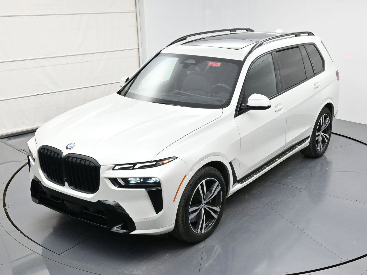 Used 2023 BMW X7 xDrive40i w/ Executive Package image 41