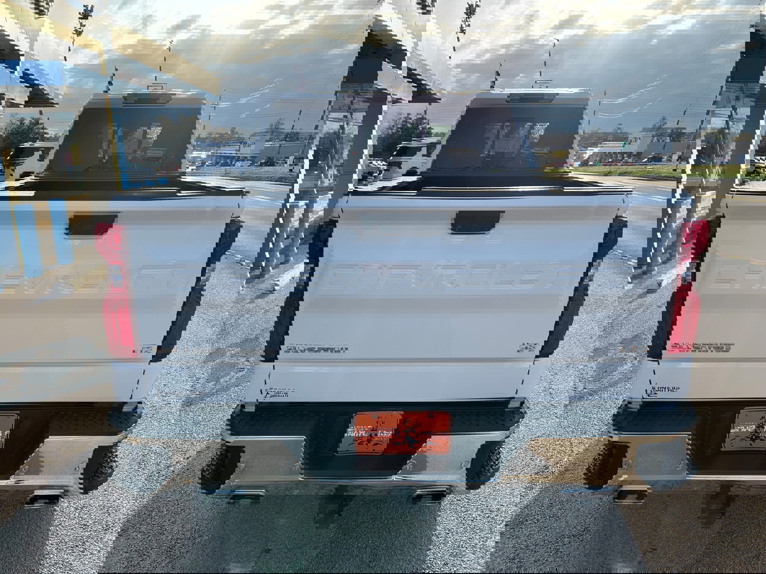 Used 2022 Chevrolet Silverado 1500 LTZ image 9