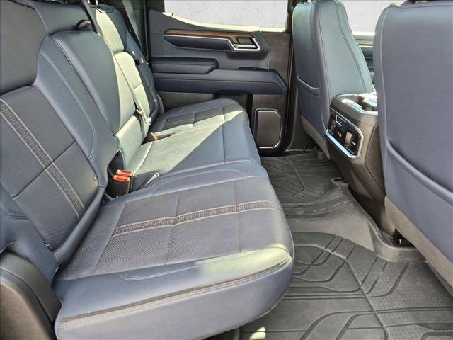 Used 2024 Chevrolet Silverado 1500 High Country w/ High Country Premium Package AWD/4WD image 17