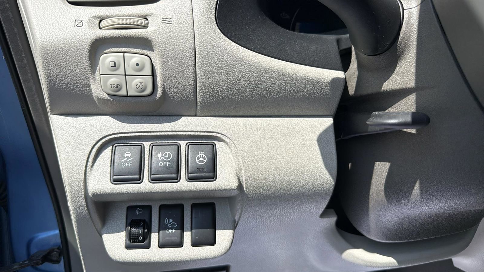 Used 2011 Nissan Leaf SL image 18