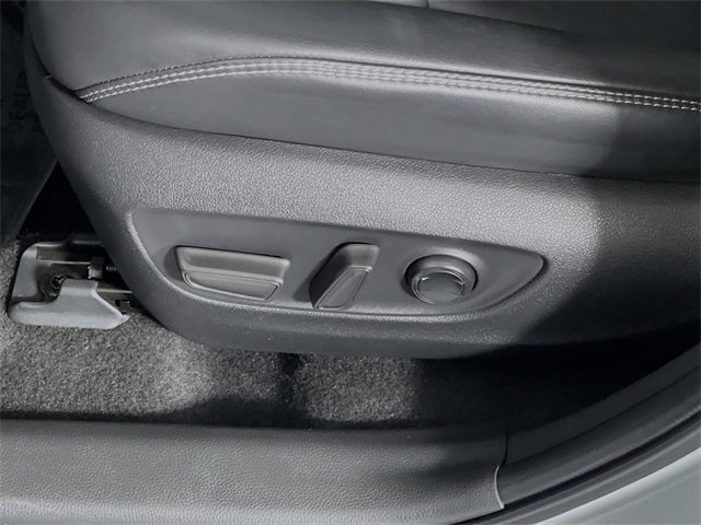 Used 2023 Toyota RAV4 XLE Premium image 12