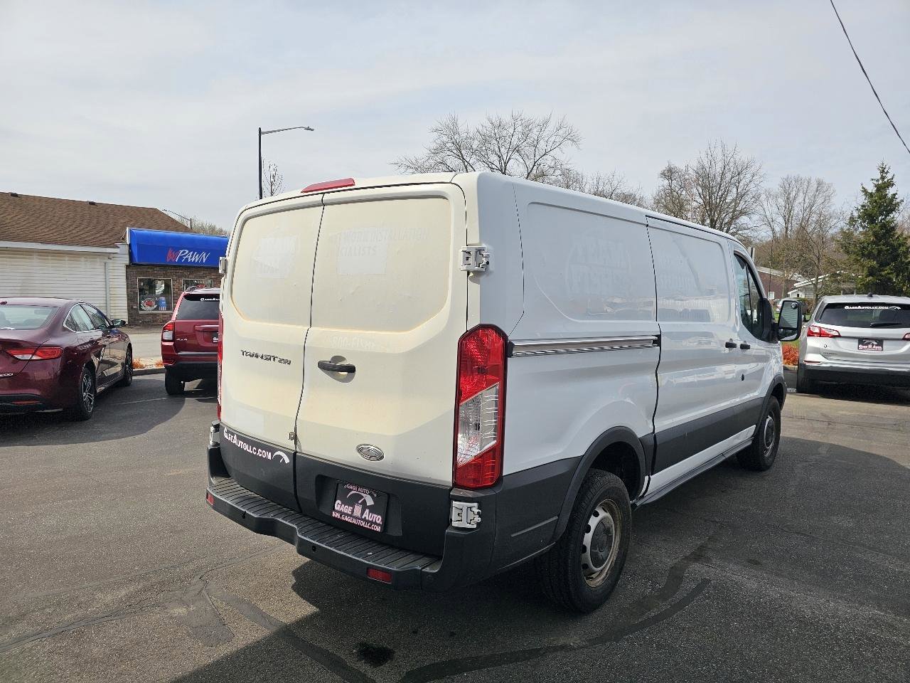 Used 2015 Ford Transit 250 130 Low Roof RWD image 11