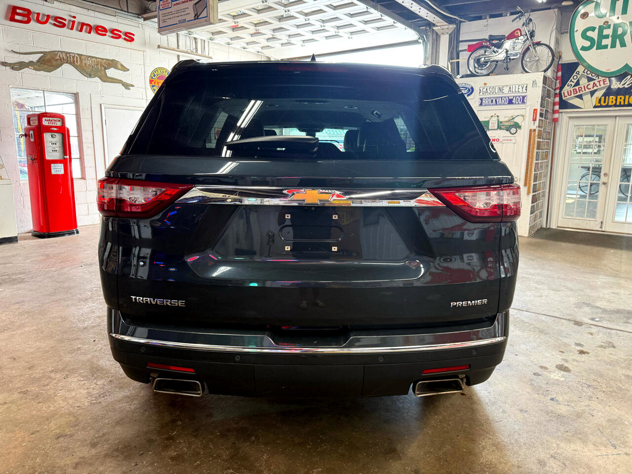 Used 2019 Chevrolet Traverse Premier w/ Driver Confidence II Package image 4