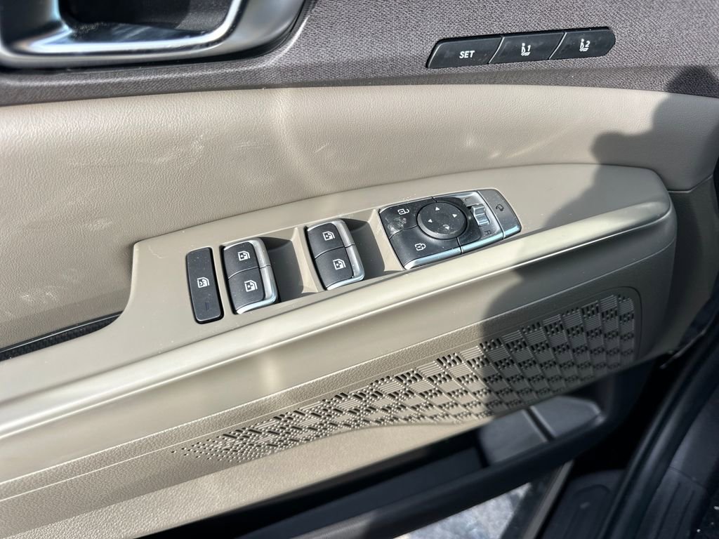 New 2026 Kia Carnival SX FWD image 11