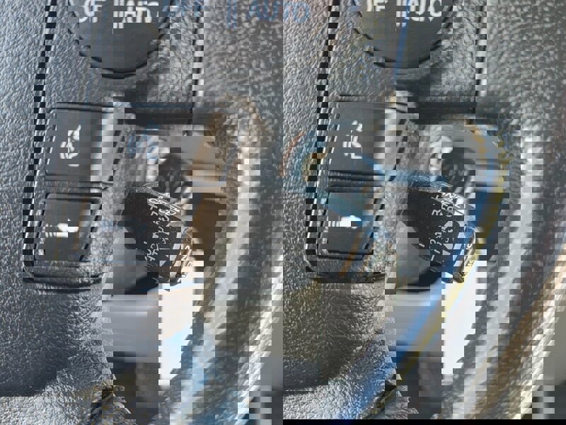 Used 2011 Toyota Sequoia Platinum AWD/4WD image 36