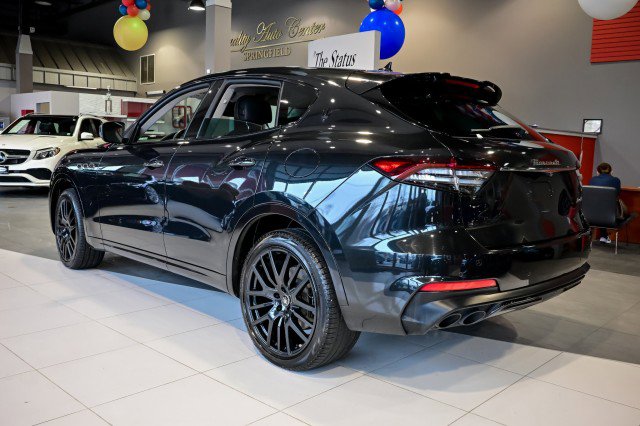 Used 2022 Maserati Levante Modena AWD/4WD image 8