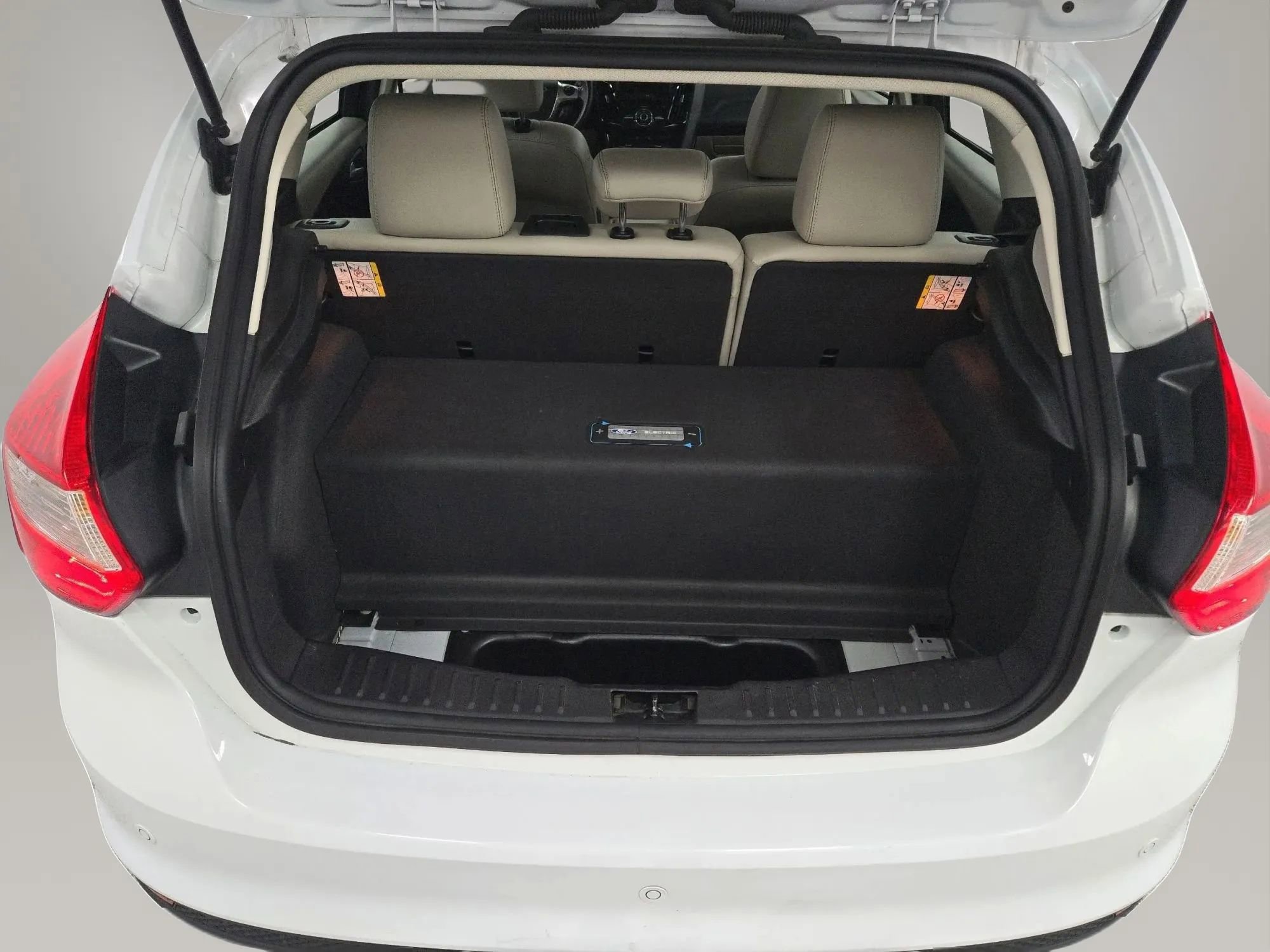 Used 2014 Ford Focus Electric Hatchback image 11