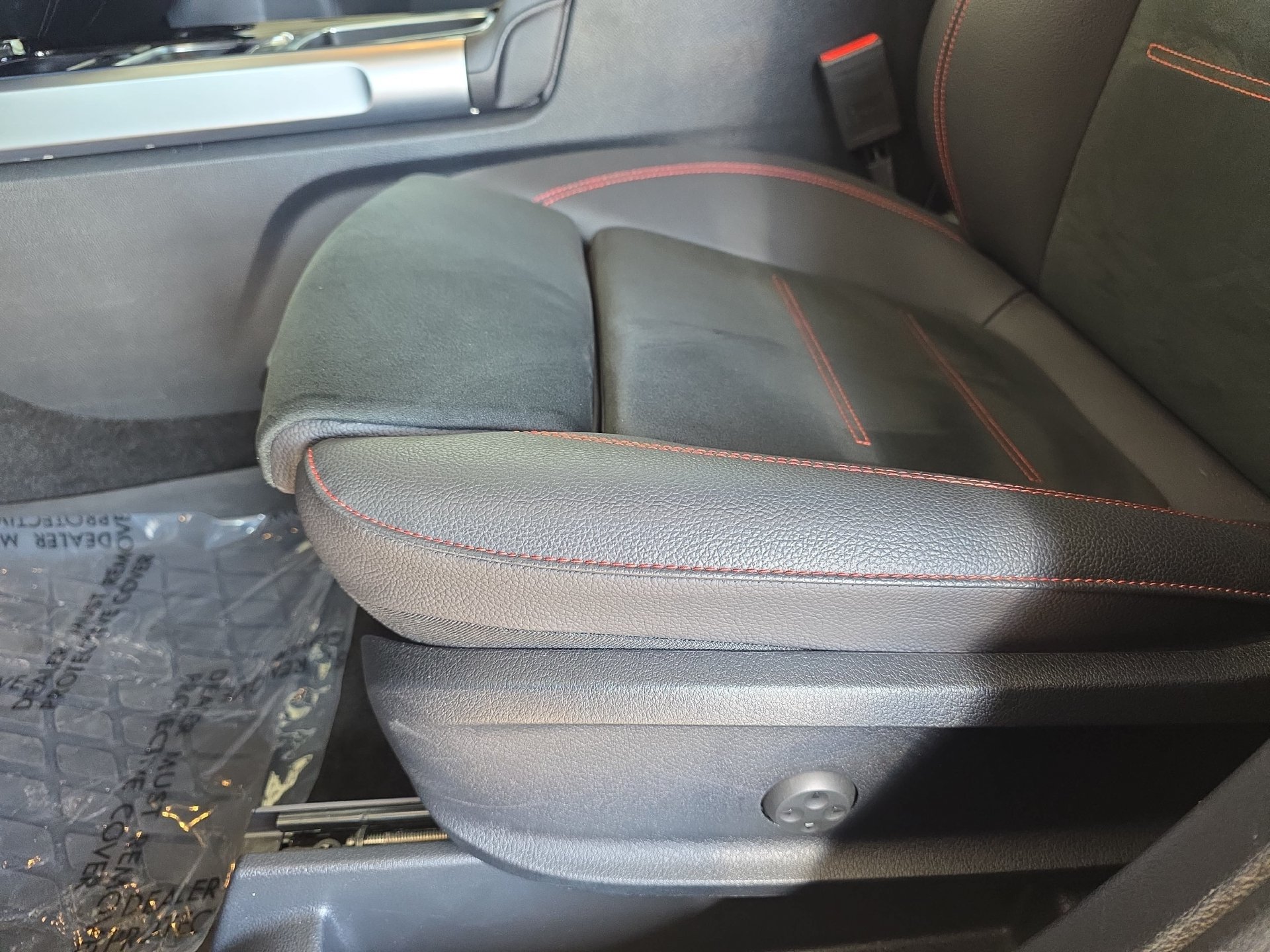 Used 2026 Mercedes-Benz GLB 250 image 28