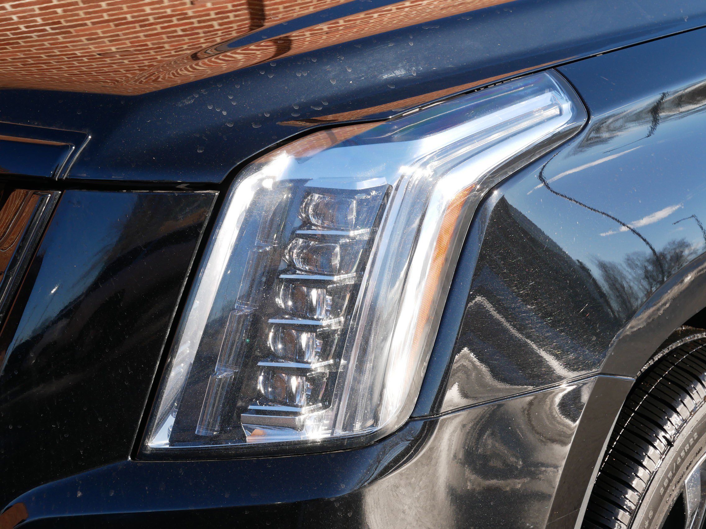 Used 2020 Cadillac Escalade Platinum image 5