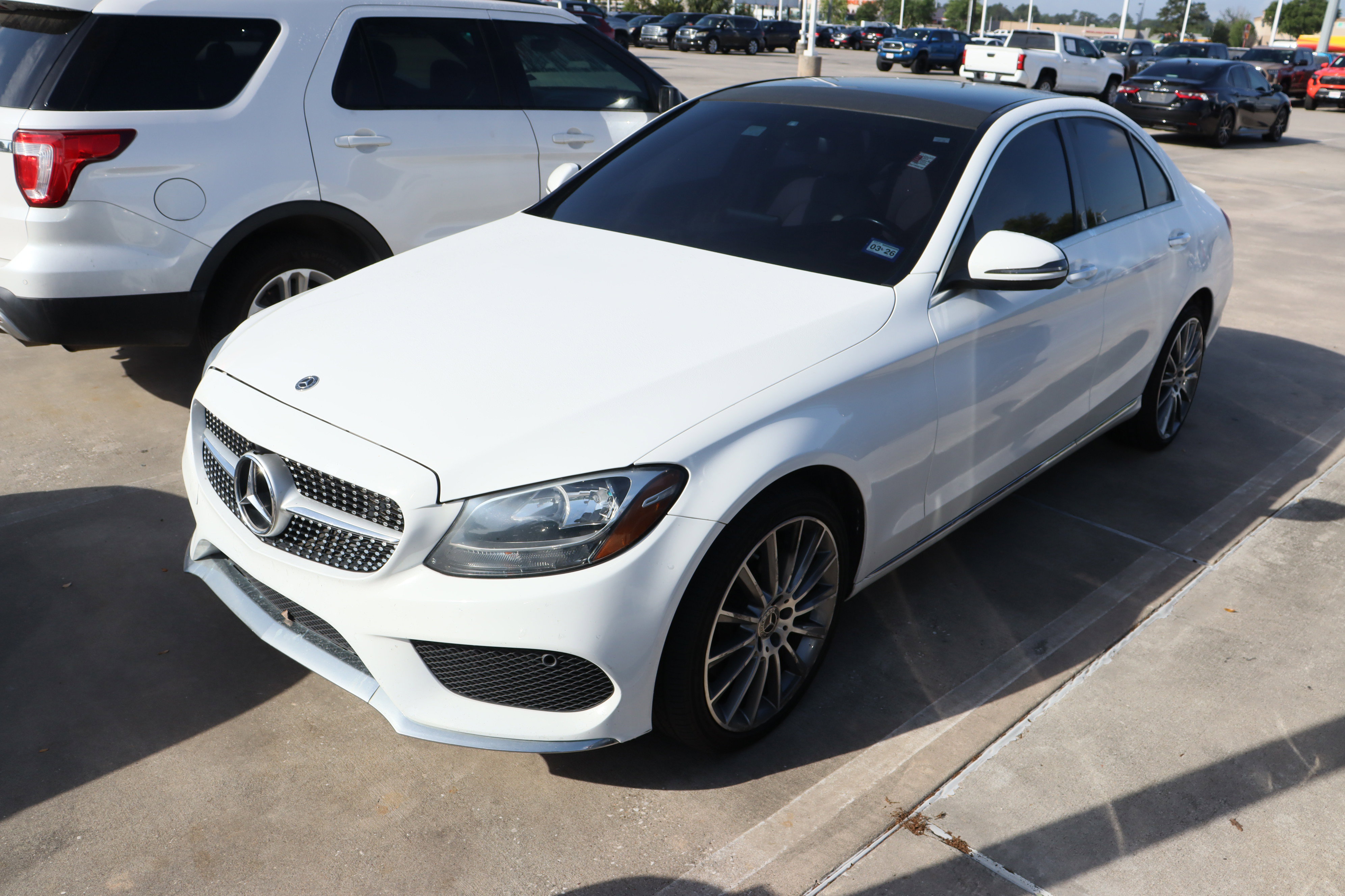 Used 2018 Mercedes-Benz C 300 4MATIC Sedan image 4