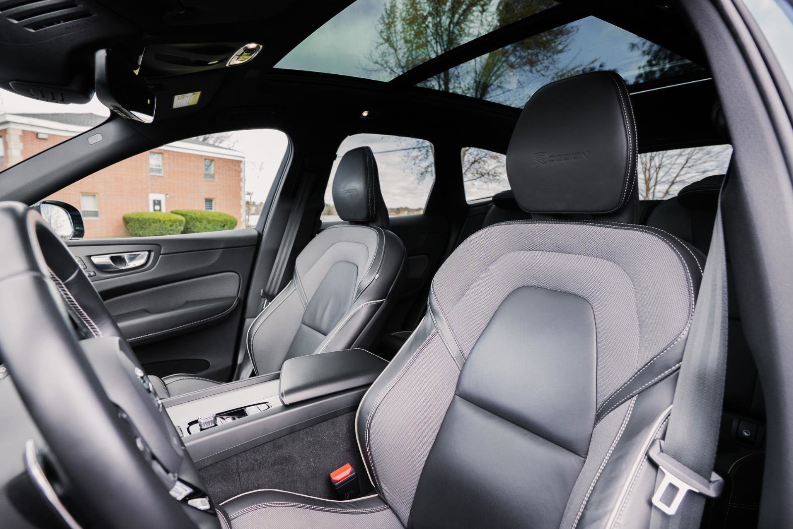 Used 2020 Volvo XC60 T6 R-Design image 22