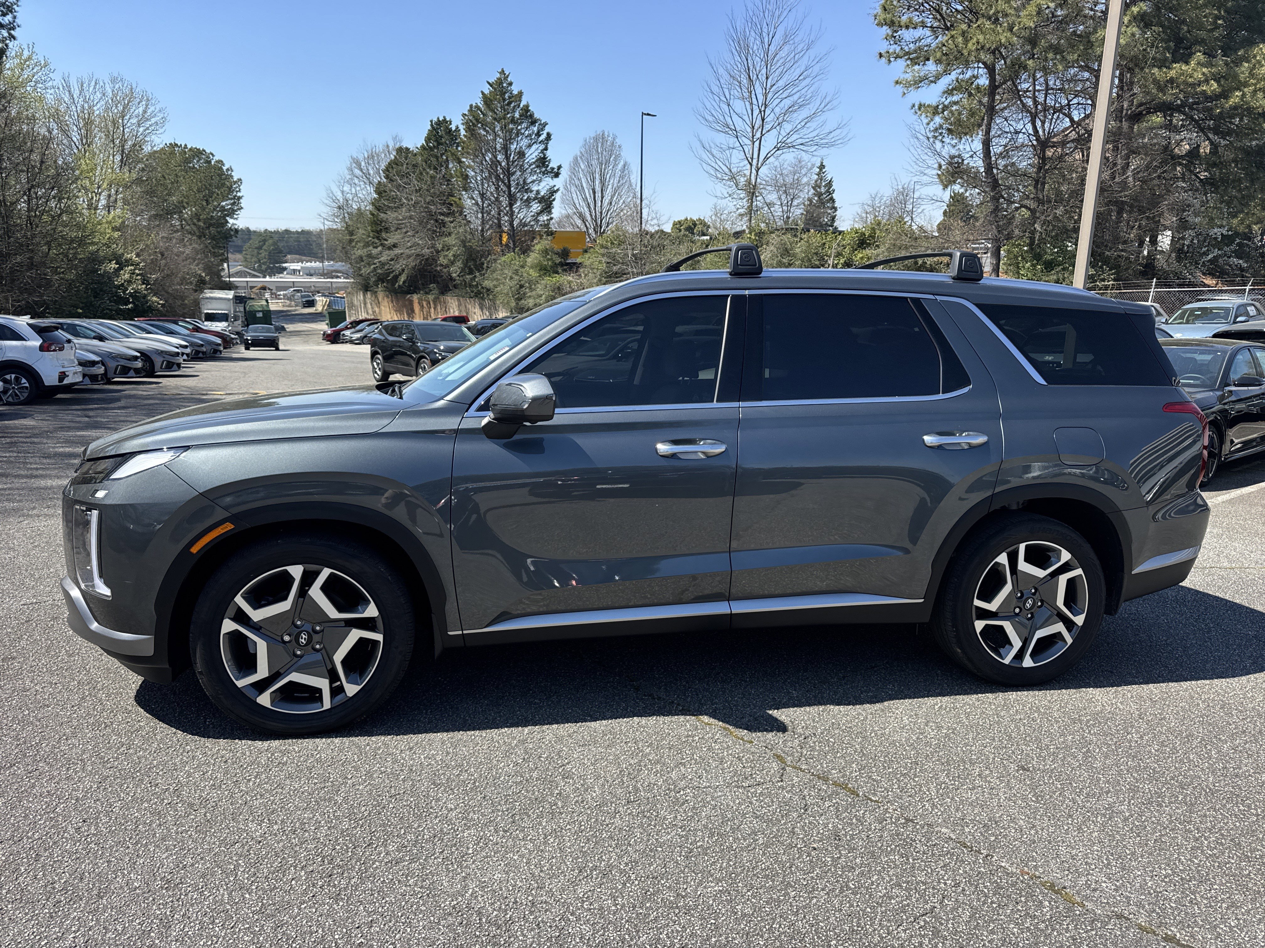 Used 2024 Hyundai Palisade SEL w/ Premium Package image 4