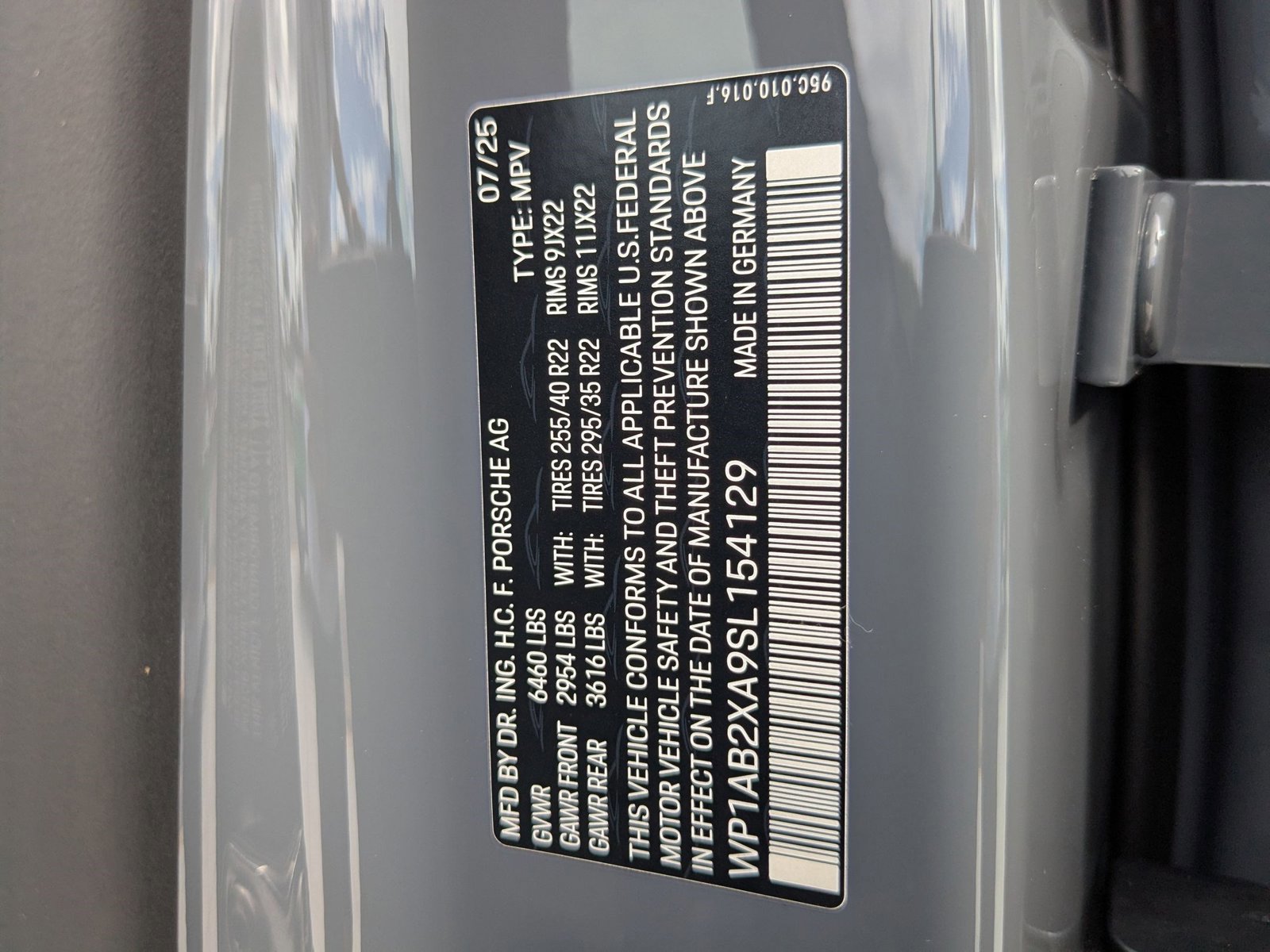 New 2025 Porsche Macan 4S Electric image 29