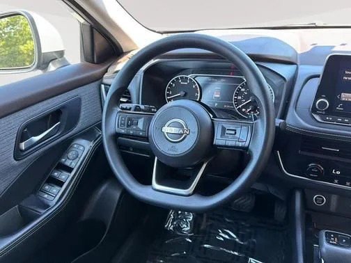Certified 2023 Nissan Rogue SV AWD/4WD image 11