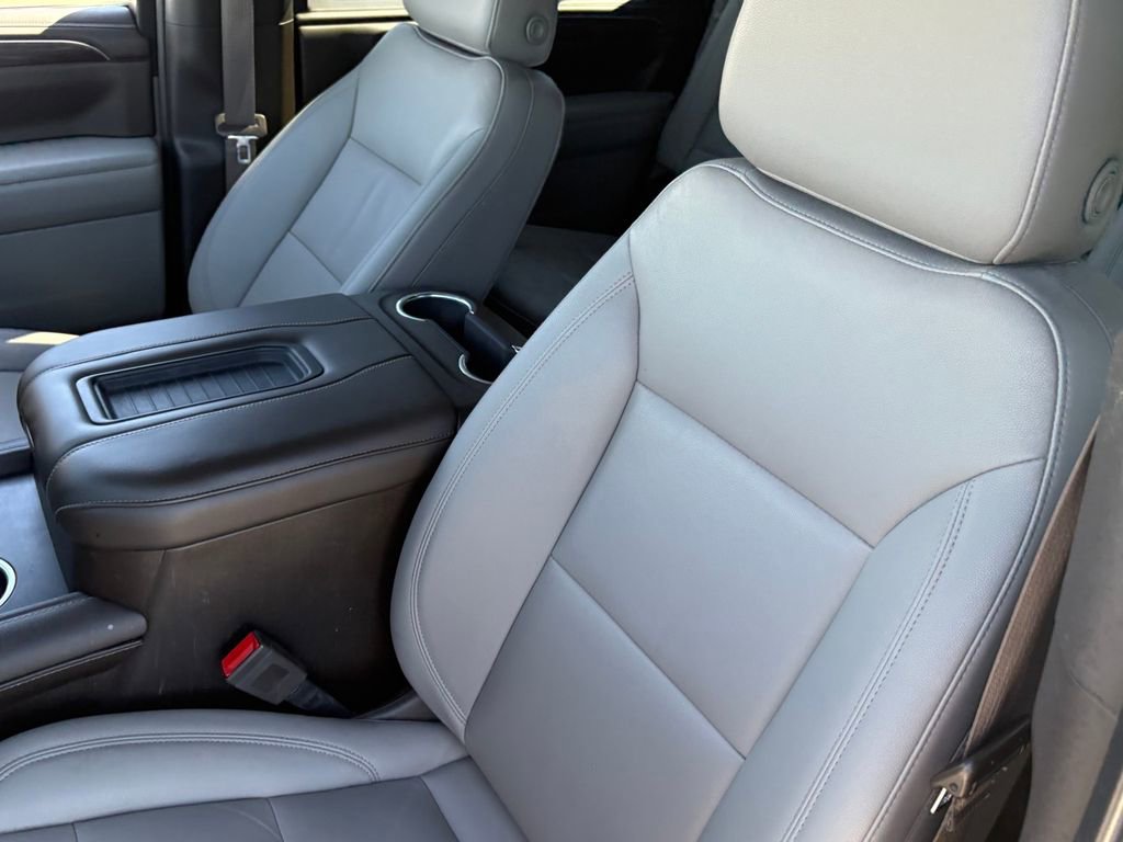 Used 2022 Chevrolet Tahoe Z71 w/ Luxury Package image 35