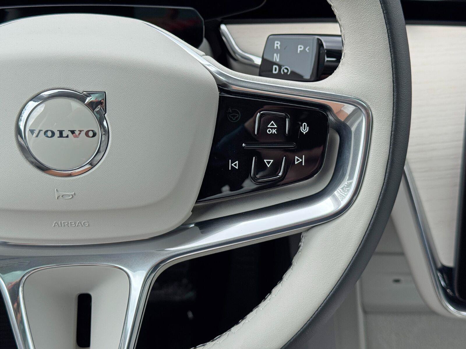 Used 2025 Volvo EX90 Ultra AWD/4WD image 20