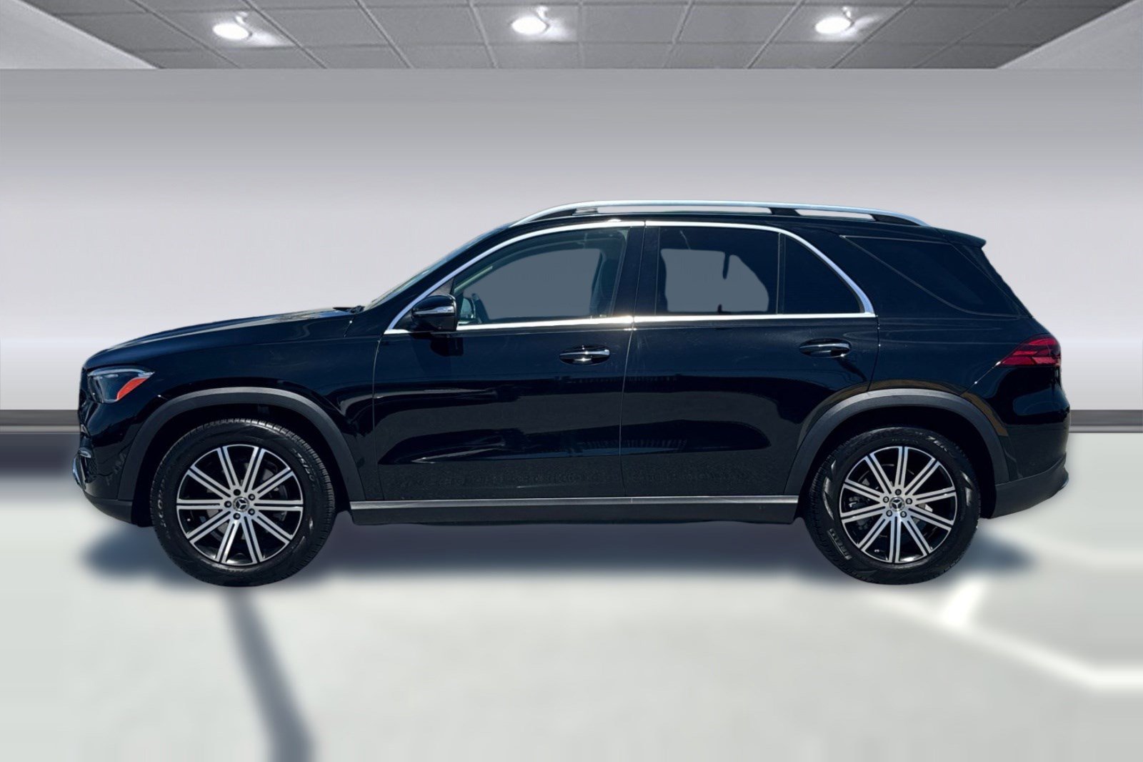 Certified 2024 Mercedes-Benz GLE 350 4MATIC image 2