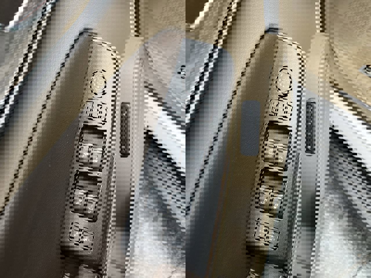 Used 2018 Chevrolet Tahoe LT image 10