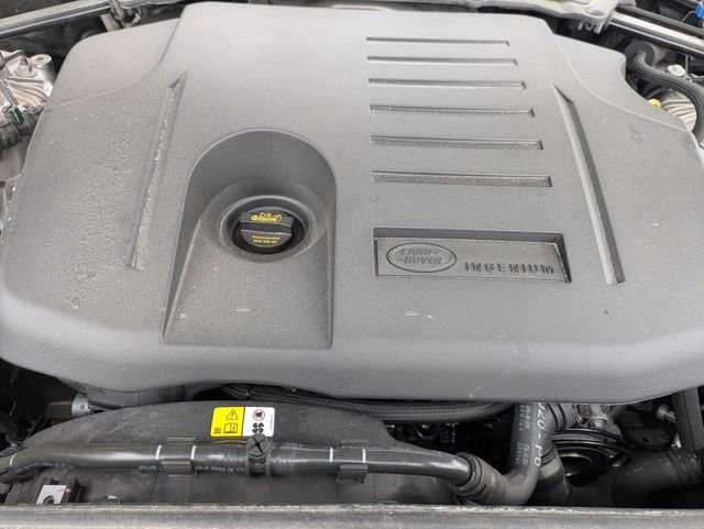 Used 2025 Land Rover Discovery Dynamic SE image 20