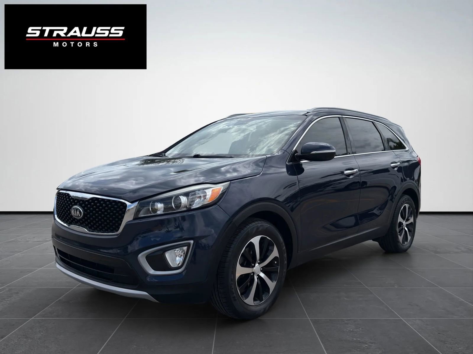 Used 2017 Kia Sorento EX FWD image 4