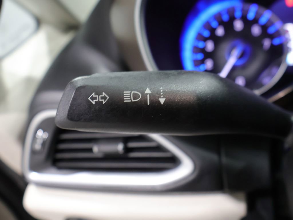 Used 2018 Chrysler Pacifica Touring-L Plus FWD image 34