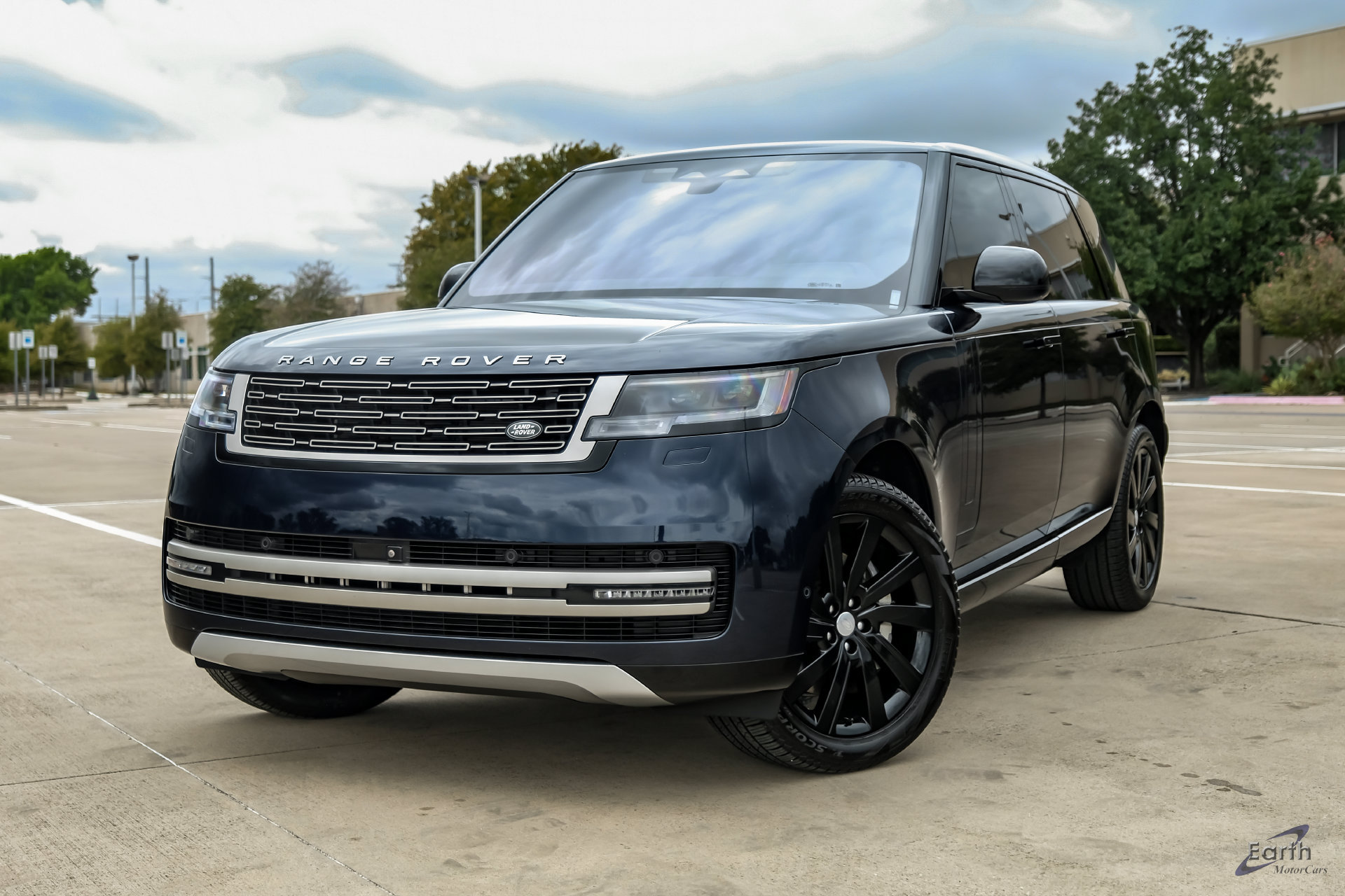 Used 2023 Land Rover Range Rover Long Wheelbase SE AWD/4WD image 6