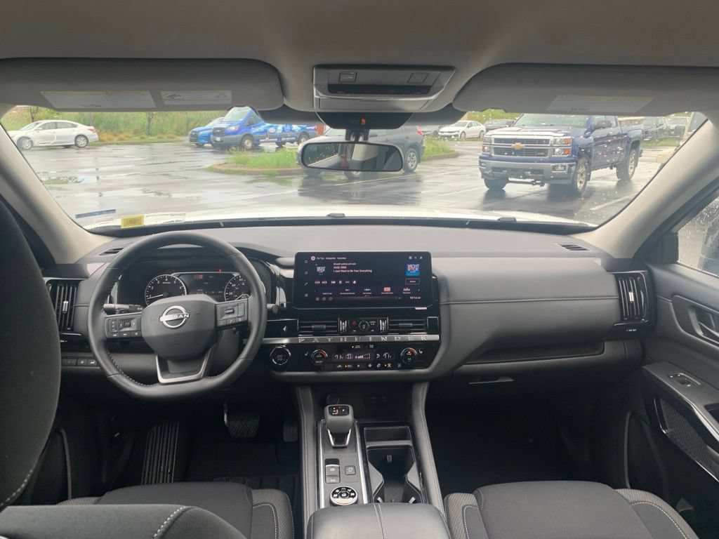 Certified 2026 Nissan Pathfinder SV AWD/4WD image 15