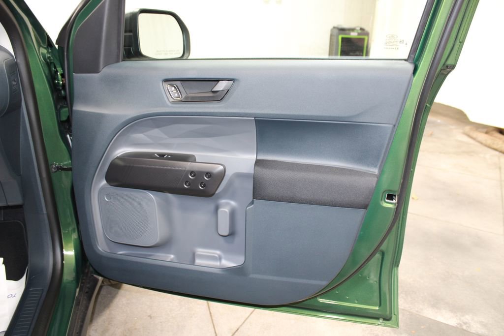 New 2025 Ford Maverick XL image 31