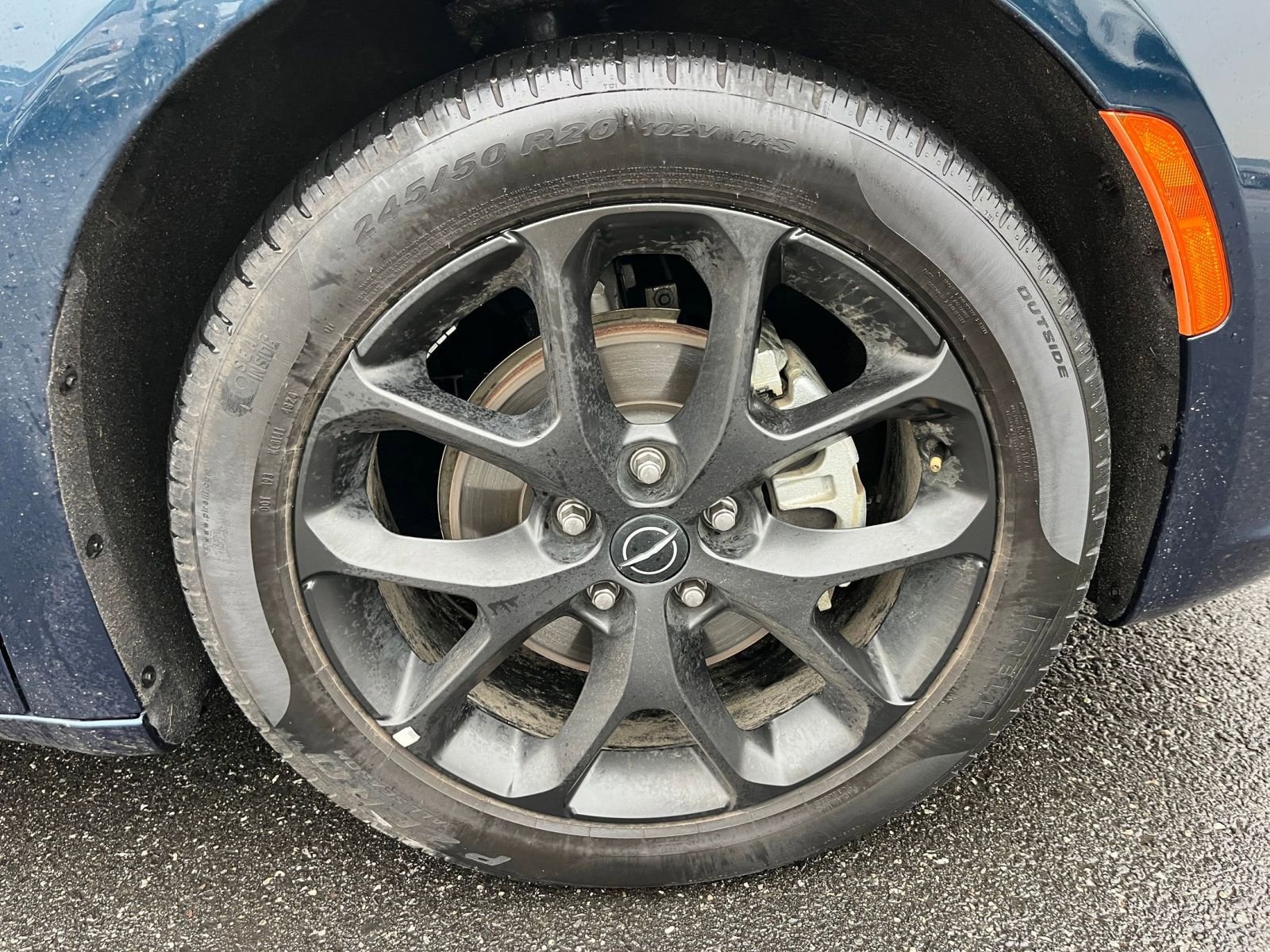 Used 2025 Chrysler Pacifica Limited image 34