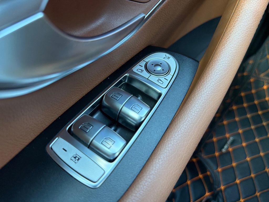 Used 2018 Mercedes-Benz E 400 4MATIC Cabriolet image 23